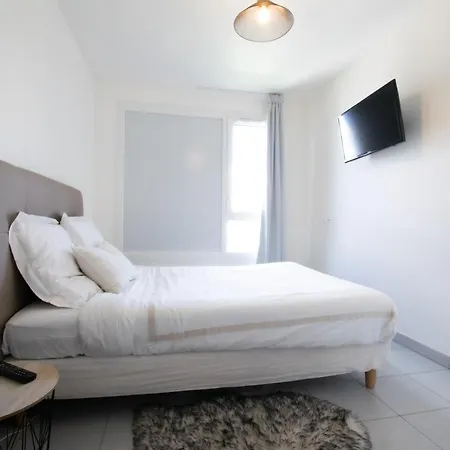 °le Metropole° Check In H24/wifi * Λυών
